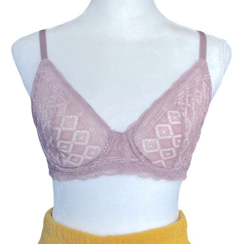 Adrienne Vittadini Lace Bra -‎ Size 36C